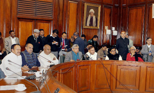 SP's Ramgopal Yadav, JD(U)'s Sharad Yadav, CPM's Sitaram Yechury and other leaders address the media after a meeting of non-Congress, non-BJP parties in New Delhi on Wednesday - PTI SP's Ramgopal Yadav, JD(U)'s Sharad Yadav, CPM's Sitaram Yechury and other leaders address the media after a meeting of non-Congress, non-BJP parties in New Delhi on Wednesday - PTI
